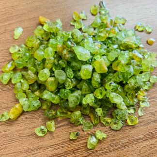 ペリドット さざれ 200g （粒の大きさ2.3m）